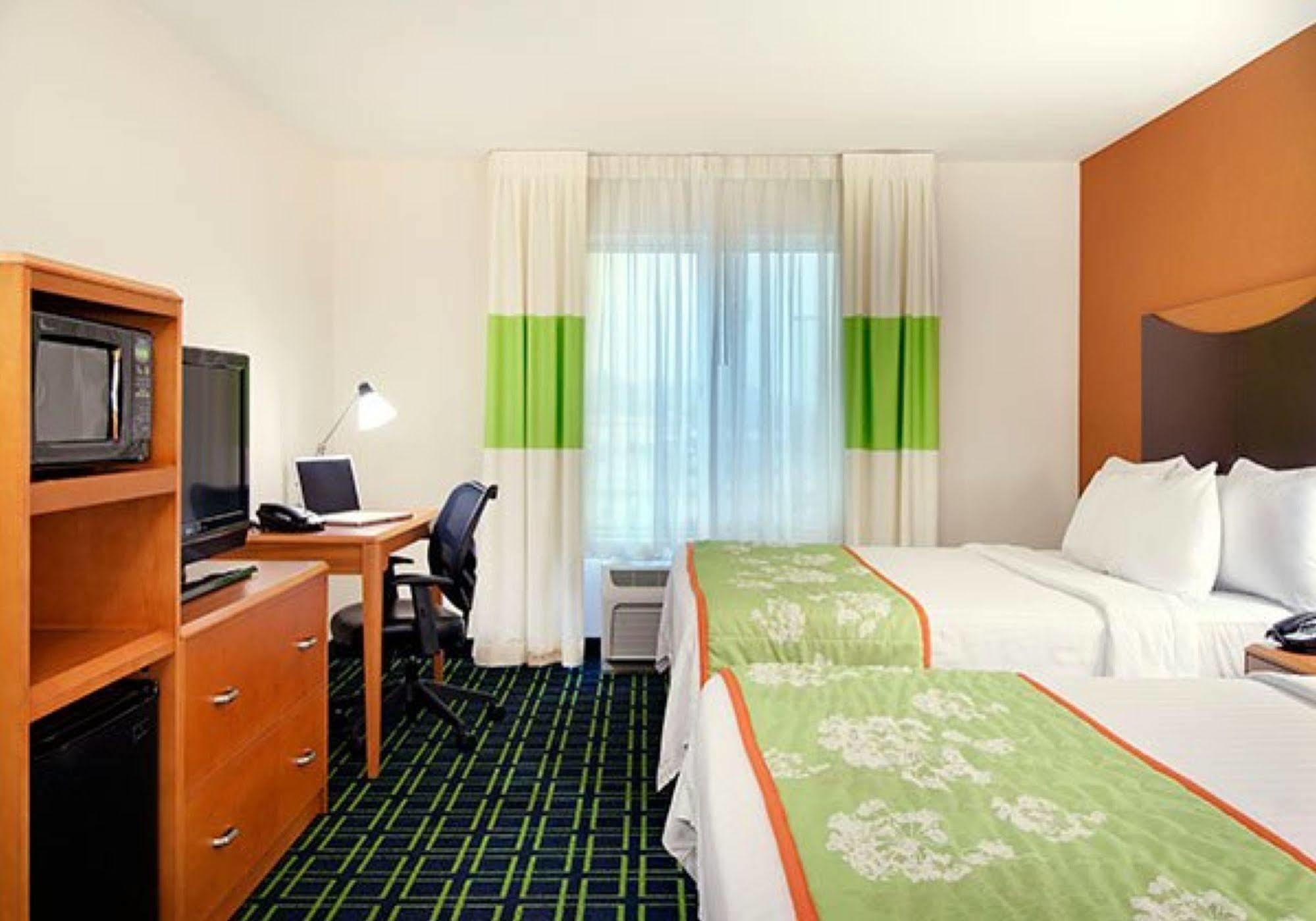 Fairfield Inn & Suites Jacksonville West/Chaffee Point Экстерьер фото