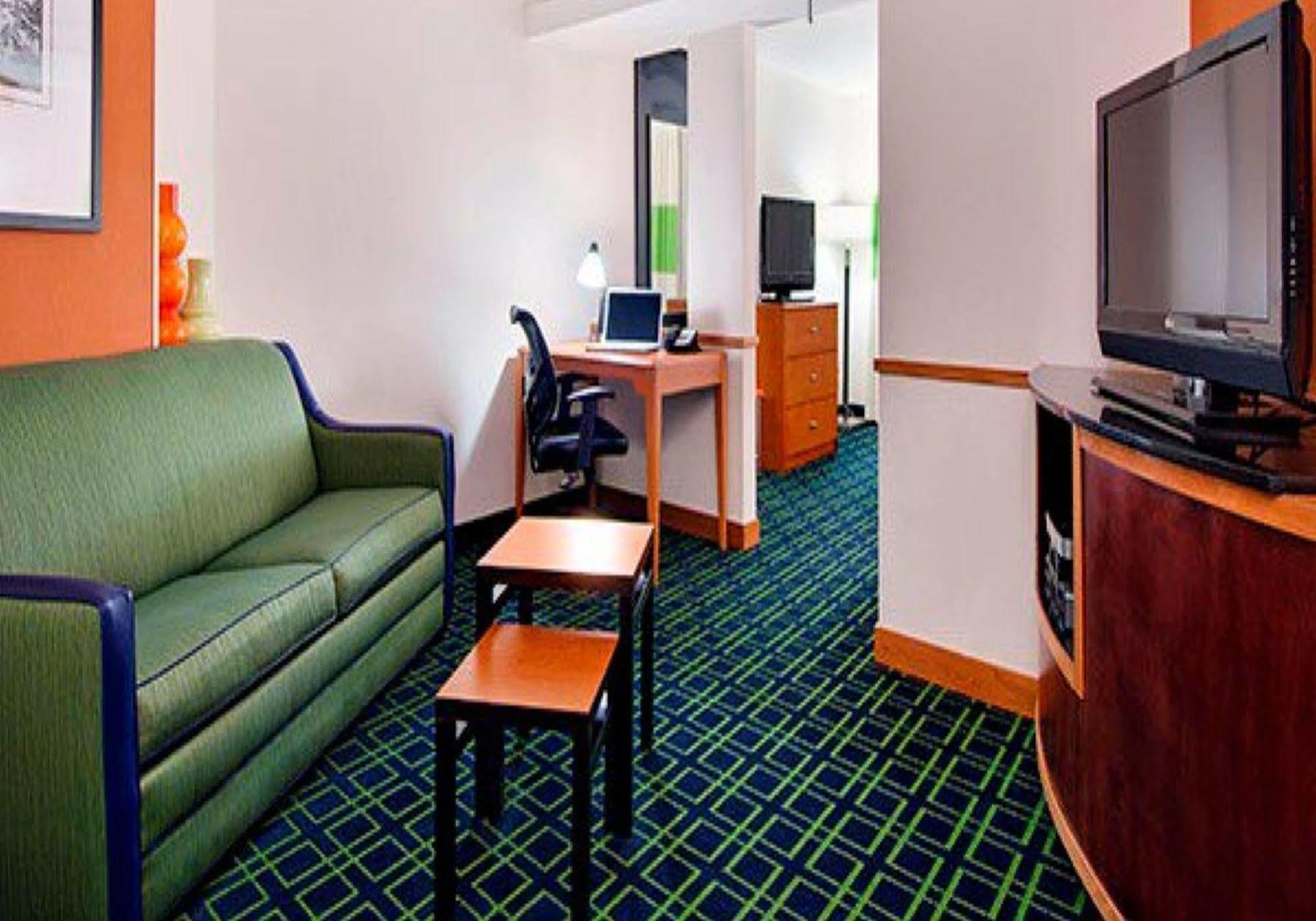 Fairfield Inn & Suites Jacksonville West/Chaffee Point Экстерьер фото
